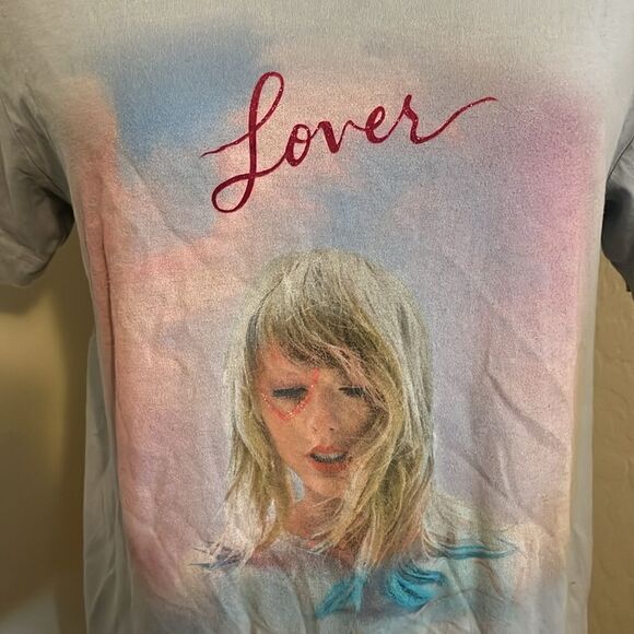 Taylor Swift Blue Multi Color Center Lover Swiftie Graphic Shirt Music Singer - Picture 4 of 10